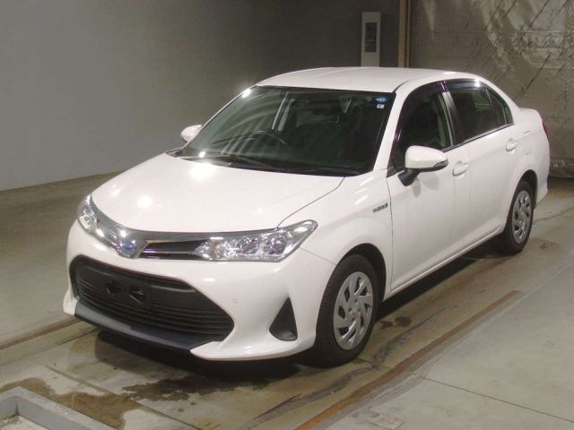 2449 Toyota Corolla axio NKE165 2018 г. (TAA Kinki)